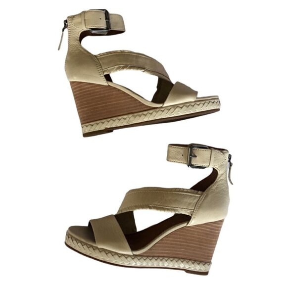 Frye Riviana Off White Feather Wedge Sandal 6 - Picture 1 of 8